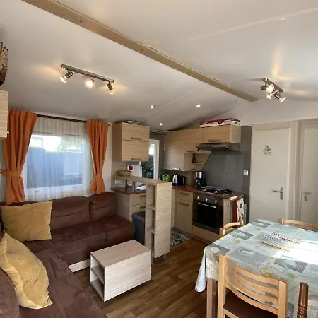 בית נופש Mobil-home A : Proche Plage, 2 Chambres, Tv, Plancha, Parking, Ideal Famille - Fr-1-709-58 פוראס