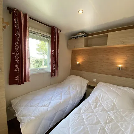 Mobil-home A : Proche Plage, 2 Chambres, Tv, Plancha, Parking, Ideal Famille - Fr-1-709-58 בית נופש פוראס