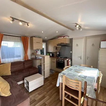 Σπίτι διακοπών Mobil-home A : Proche Plage, 2 Chambres, Tv, Plancha, Parking, Ideal Famille - Fr-1-709-58 *