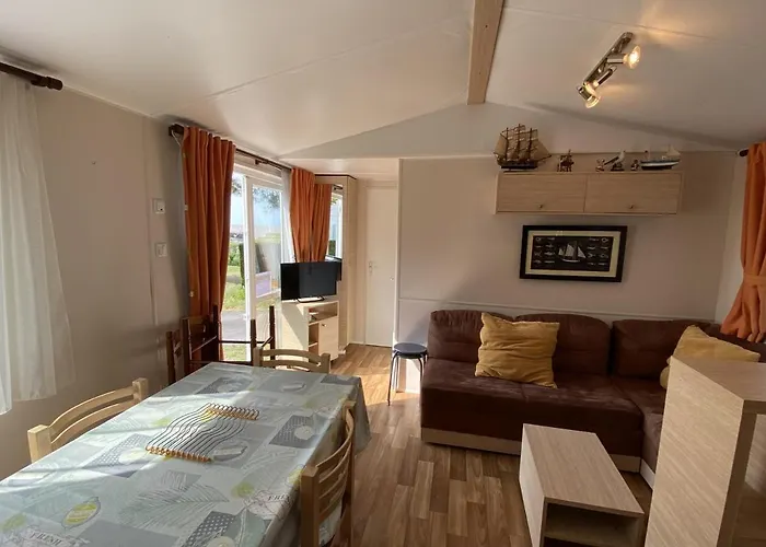 Mobil-home à : Proche Plage, 2 Chambres, Tv, Plancha, Parking, Idéal Famille - Fr-1-709-58 Hébergement de vacances Fouras